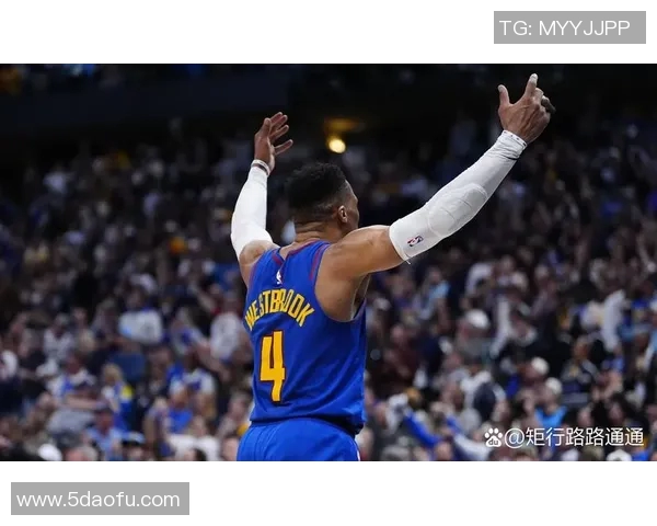 开拓者与快船激战正酣谁能在这场对决中笑到最后